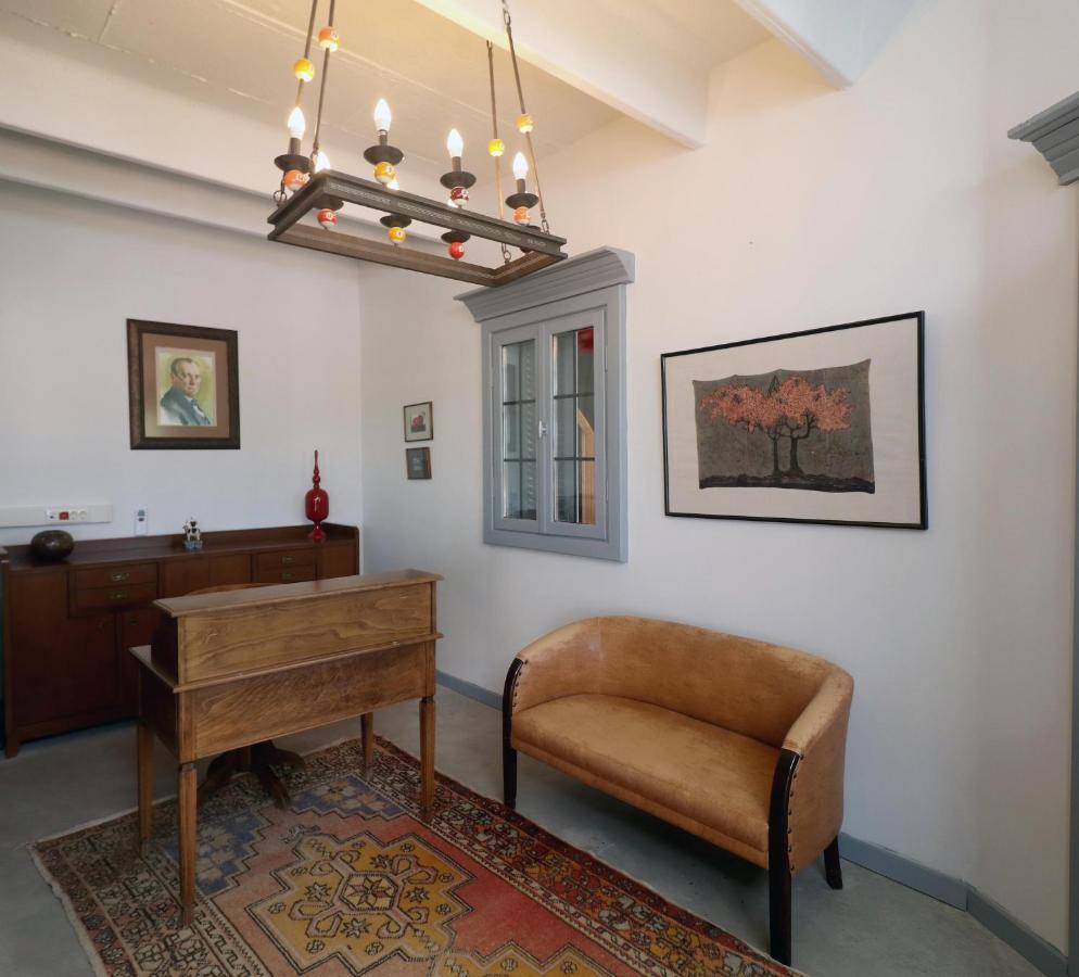 Old Farm Hotel Izmir Bagian luar foto
